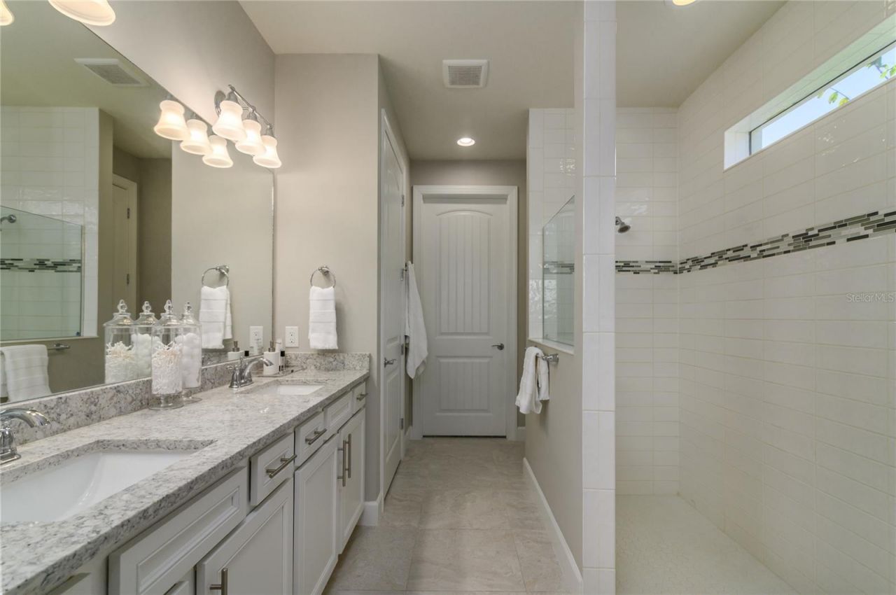 12203 Seabrook Avenue , Bradenton, FL 34211 Photo