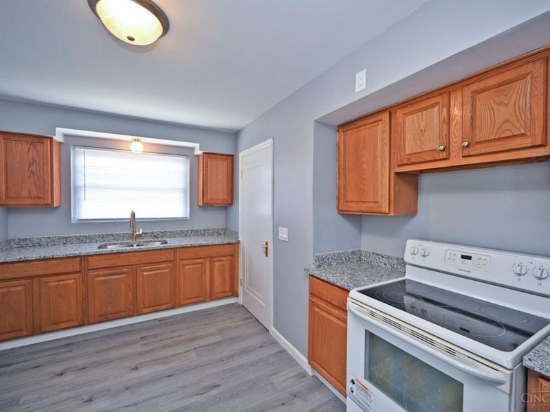 1837 Glendon Place, Cincinnati, OH 45237 Photo 16