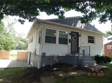 1709 42nd Street NW, Canton, OH 44709
