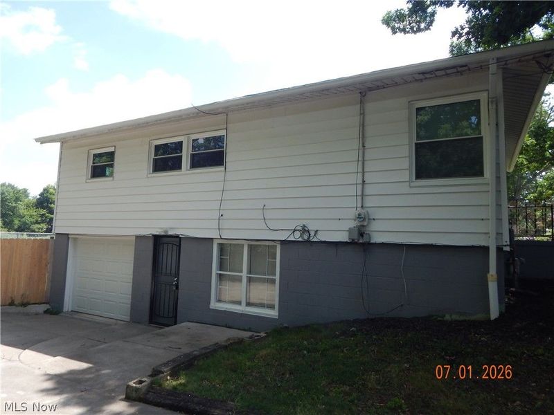 1709 42nd Street NW, Canton, OH 44709 Photo 2