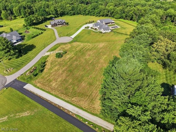 3003 Graybill Road , Uniontown, OH 44685