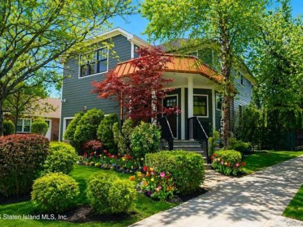 100 Hull Ave , Staten Island, NY 10306