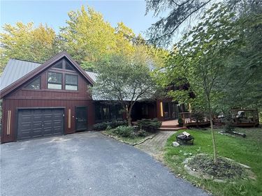 33 Woodstock Road, Glenwood, NY 14069