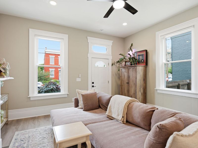 326 W 9th Street, Newport, KY 41071 Photo 2