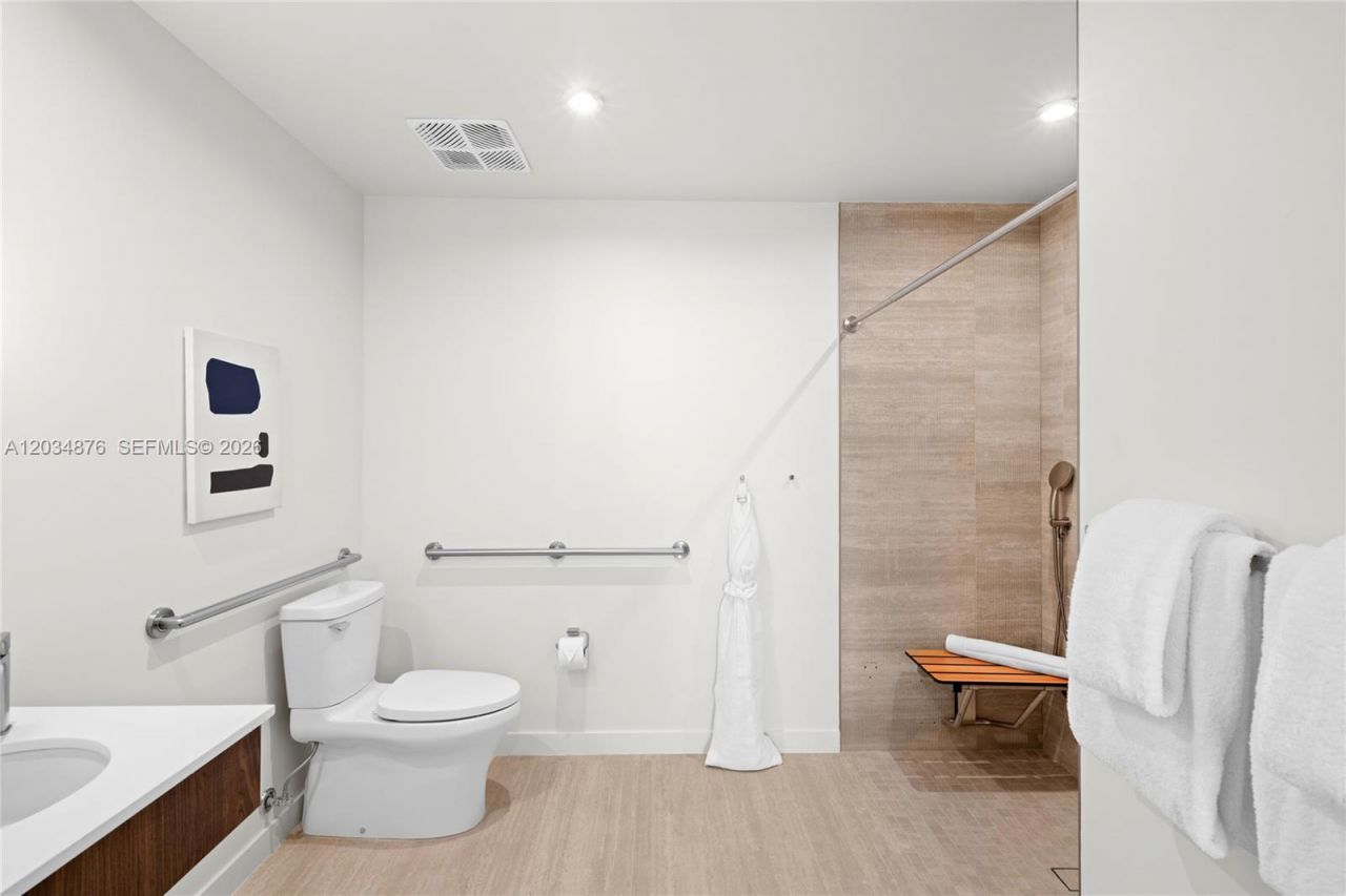 1611 SW 2nd Ave , Unit 816, Miami, FL 33129 Photo