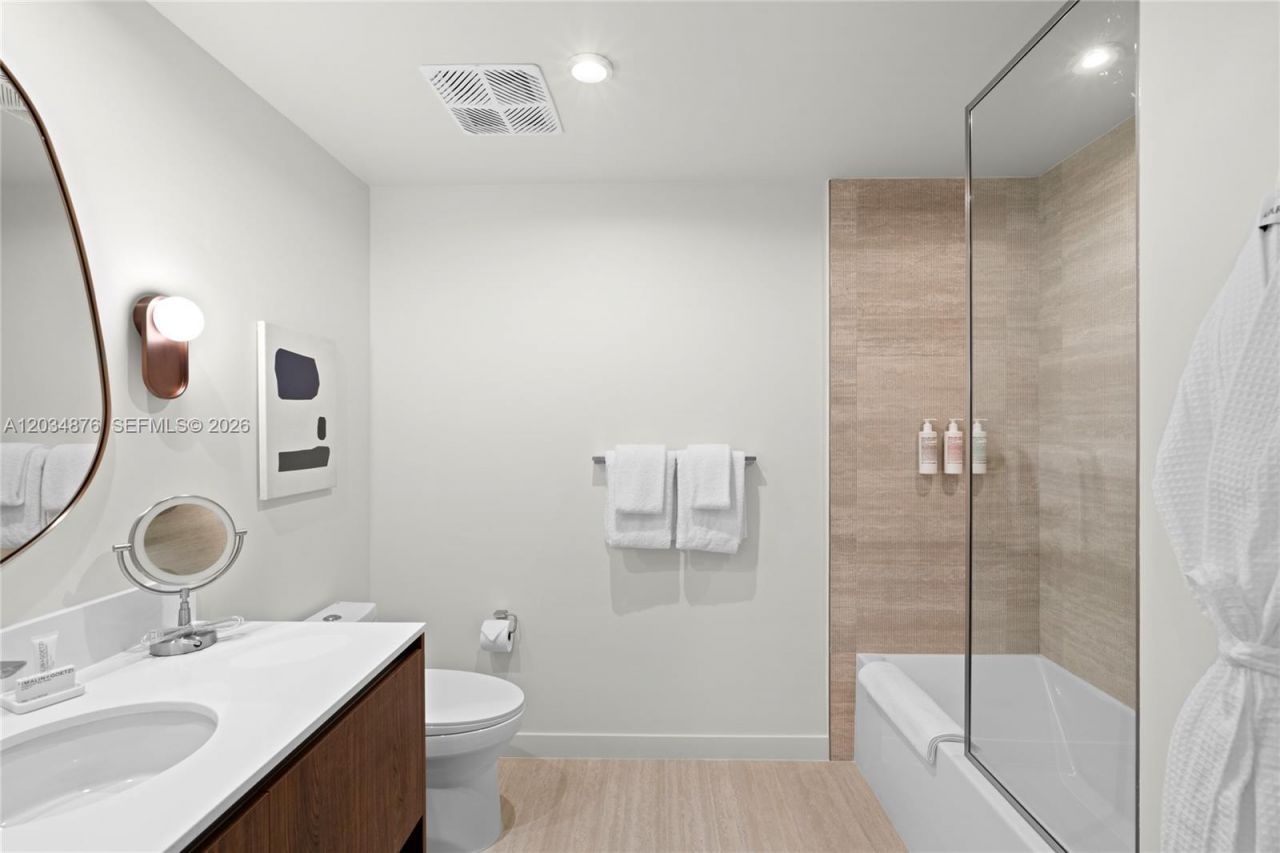 1611 SW 2nd Ave , Unit 816, Miami, FL 33129 Photo