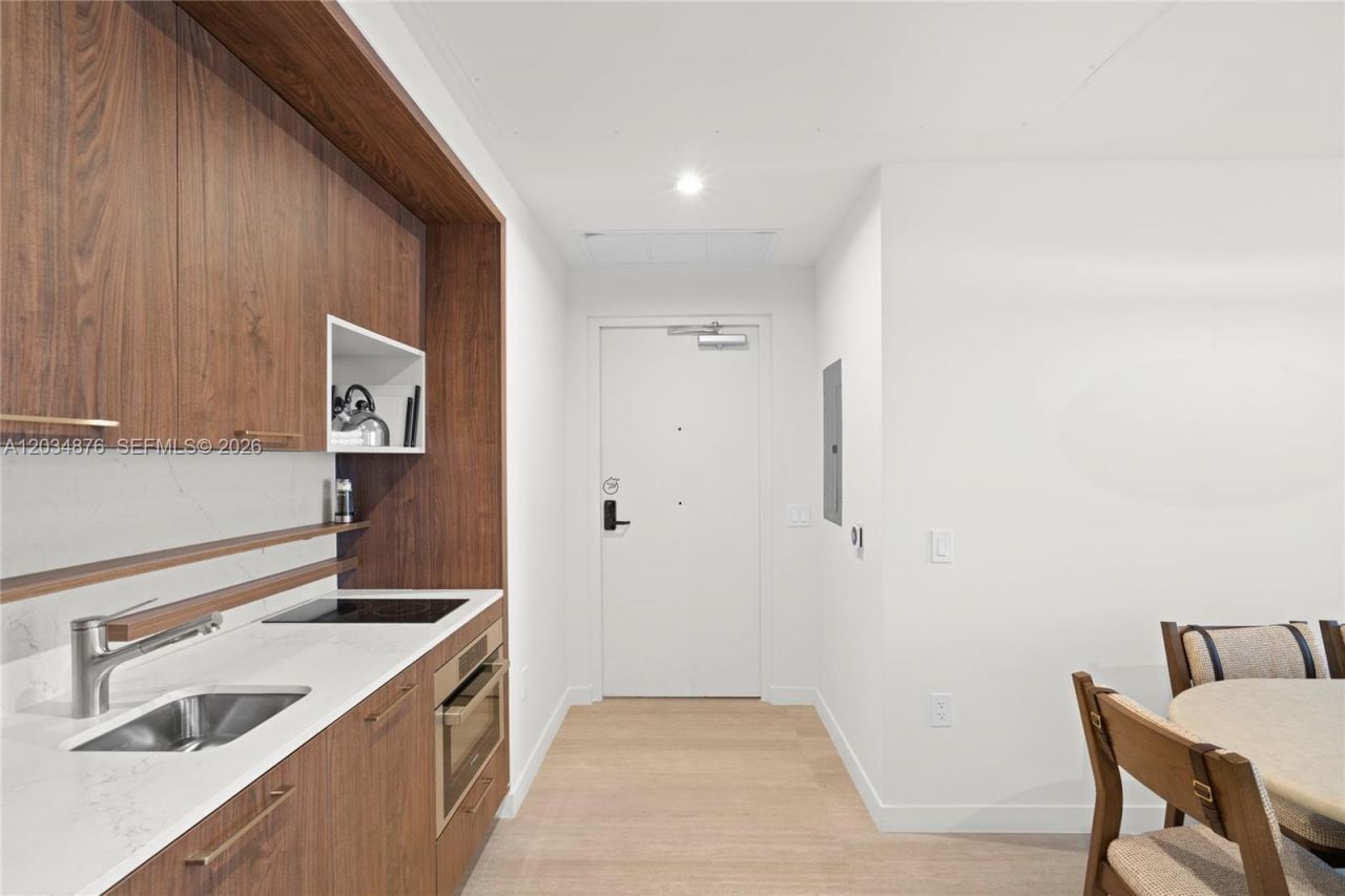 1611 SW 2nd Ave , Unit 816, Miami, FL 33129 Photo