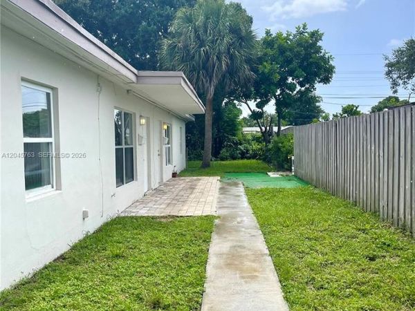 1004 SW 24th Ave , Unit 1-W, Fort Lauderdale, FL 33312