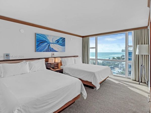6801 Collins Ave , Unit 608 (door , Miami Beach, FL 33141
