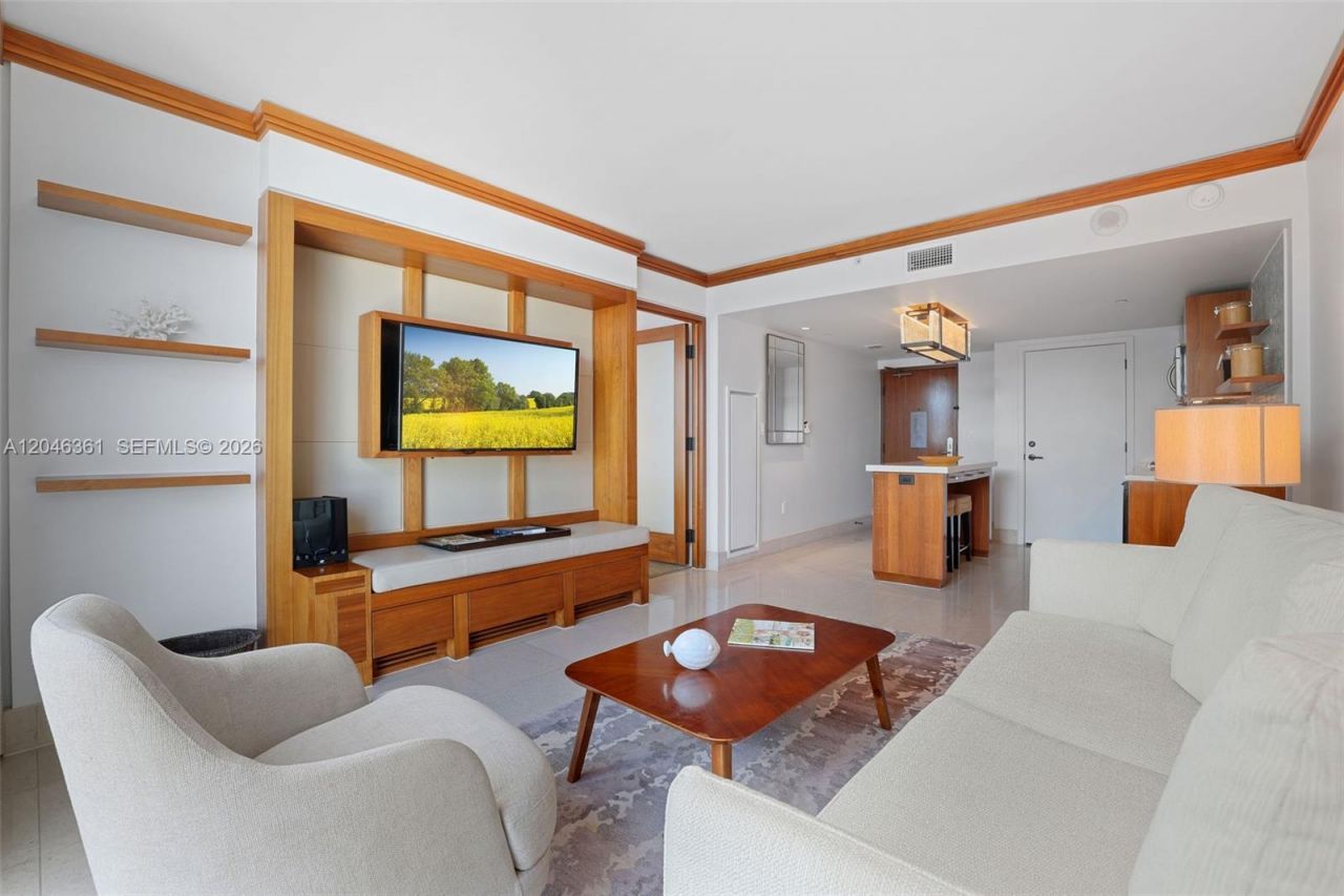 6801 Collins Ave , Unit 608 (door , Miami Beach, FL 33141 Photo