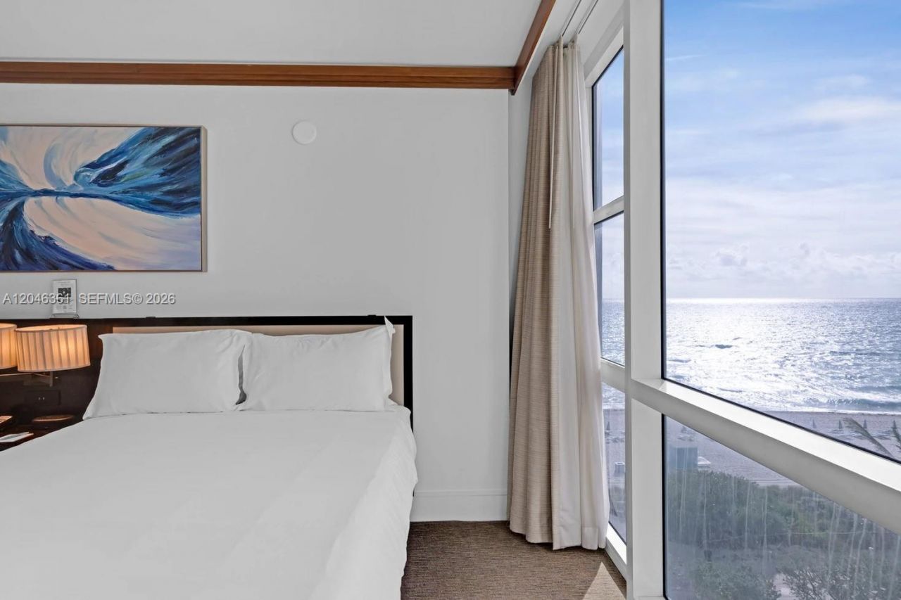 6801 Collins Ave , Unit 608 (door , Miami Beach, FL 33141 Photo