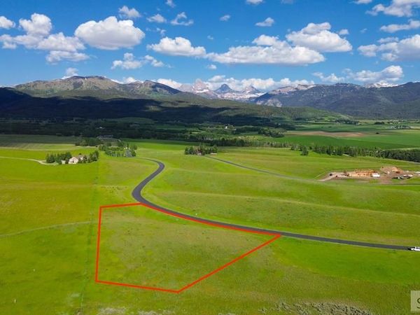 2410 Snow Crest Ranch Drive, DRIGGS, ID 83422
