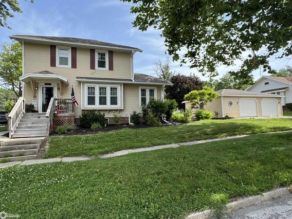 927 W Montgomery Street, Creston, IA 50801