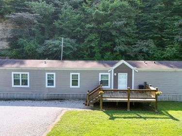 240 Elk Ridge Road, Hyden, KY 41749