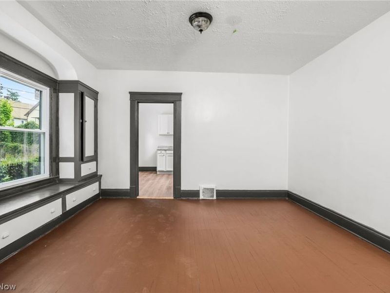 6704 Owosso Avenue, Cleveland, OH 44105 Photo 10
