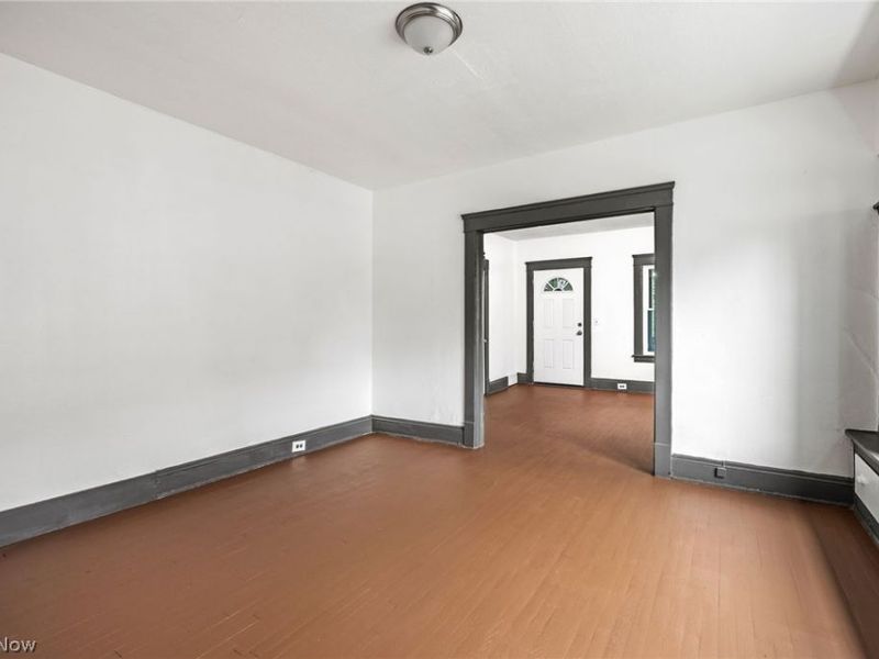 6704 Owosso Avenue, Cleveland, OH 44105 Photo 21