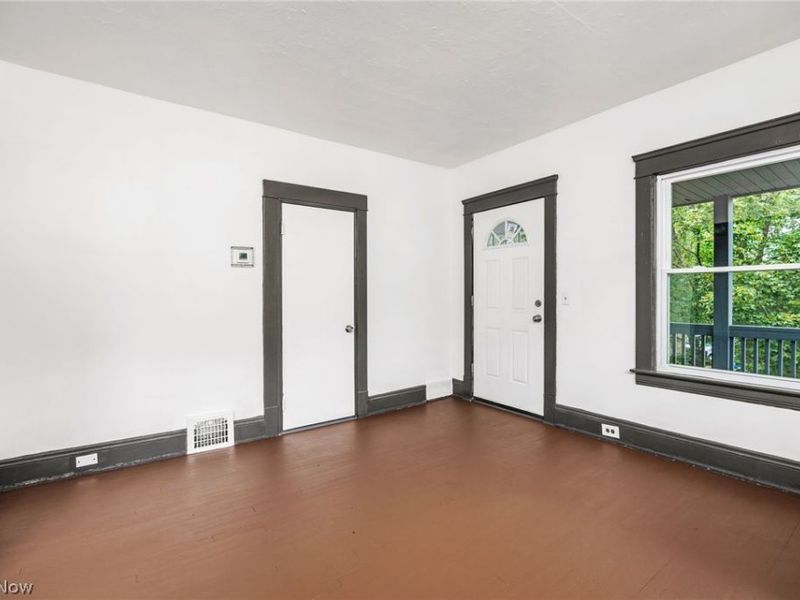 6704 Owosso Avenue, Cleveland, OH 44105 Photo 23