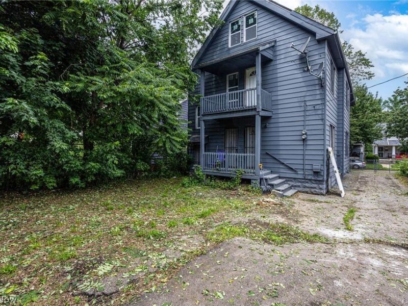 6704 Owosso Avenue, Cleveland, OH 44105 Photo 3