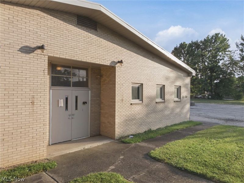 2430 E 28th Street, Lorain, OH 44055 Photo 10