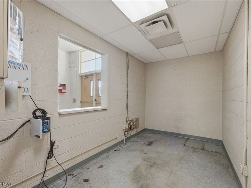 2430 E 28th Street, Lorain, OH 44055 Photo 25