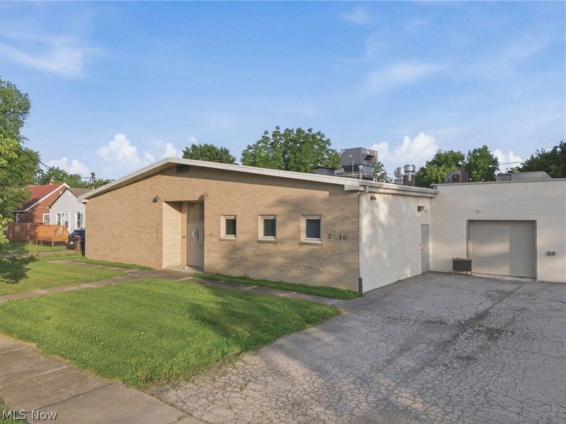 2430 E 28th Street, Lorain, OH 44055 Photo 3