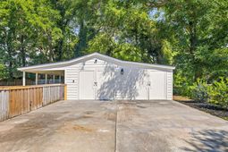 1115 Kentwood Circle photo 4