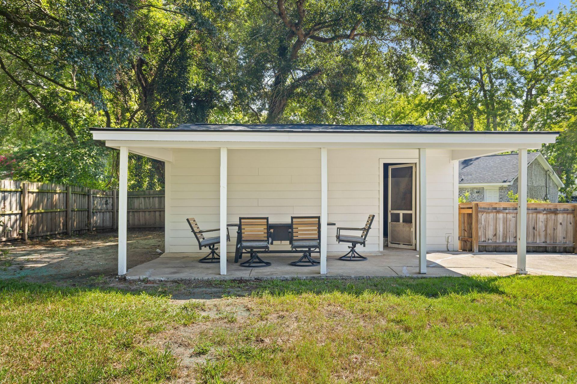 1115 Kentwood Circle Photo 32