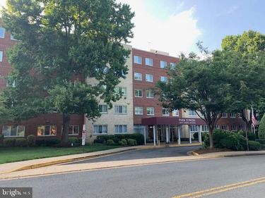 200 N MAPLE AVENUE, Unit 510, FALLS CHURCH, VA 22046