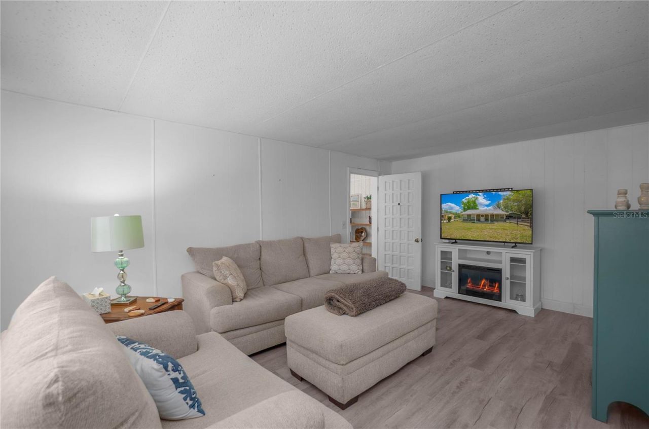 4556 E Shorewood Drive , Hernando, FL 34442 Photo