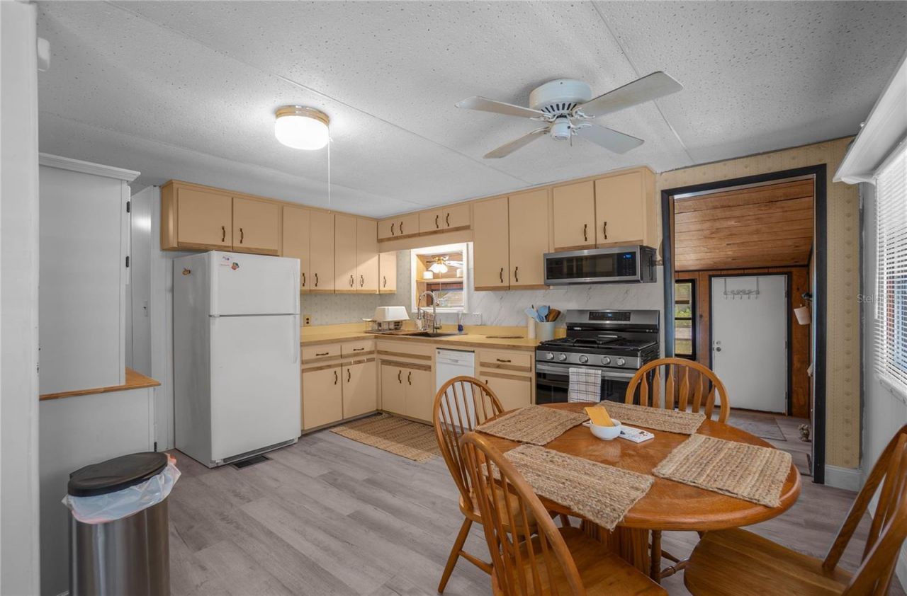 4556 E Shorewood Drive , Hernando, FL 34442 Photo