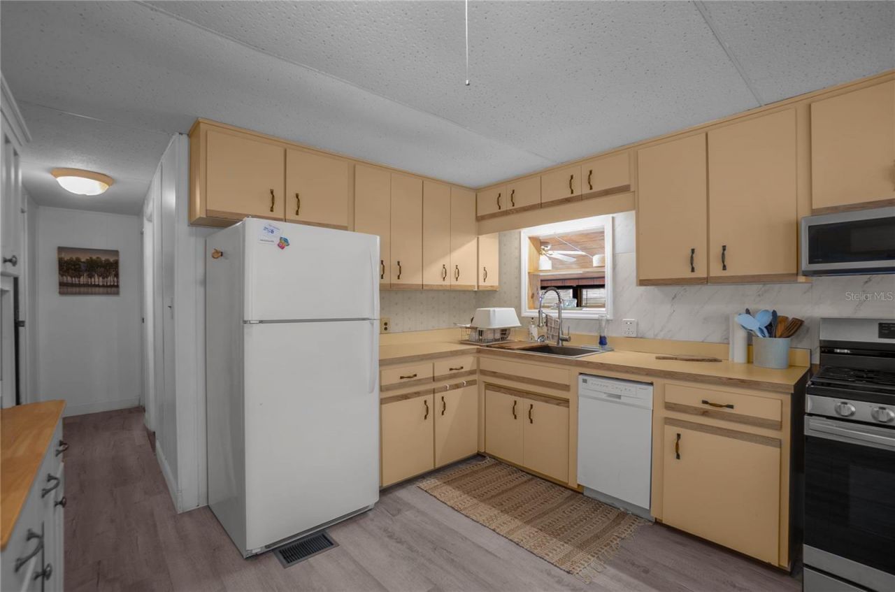 4556 E Shorewood Drive , Hernando, FL 34442 Photo