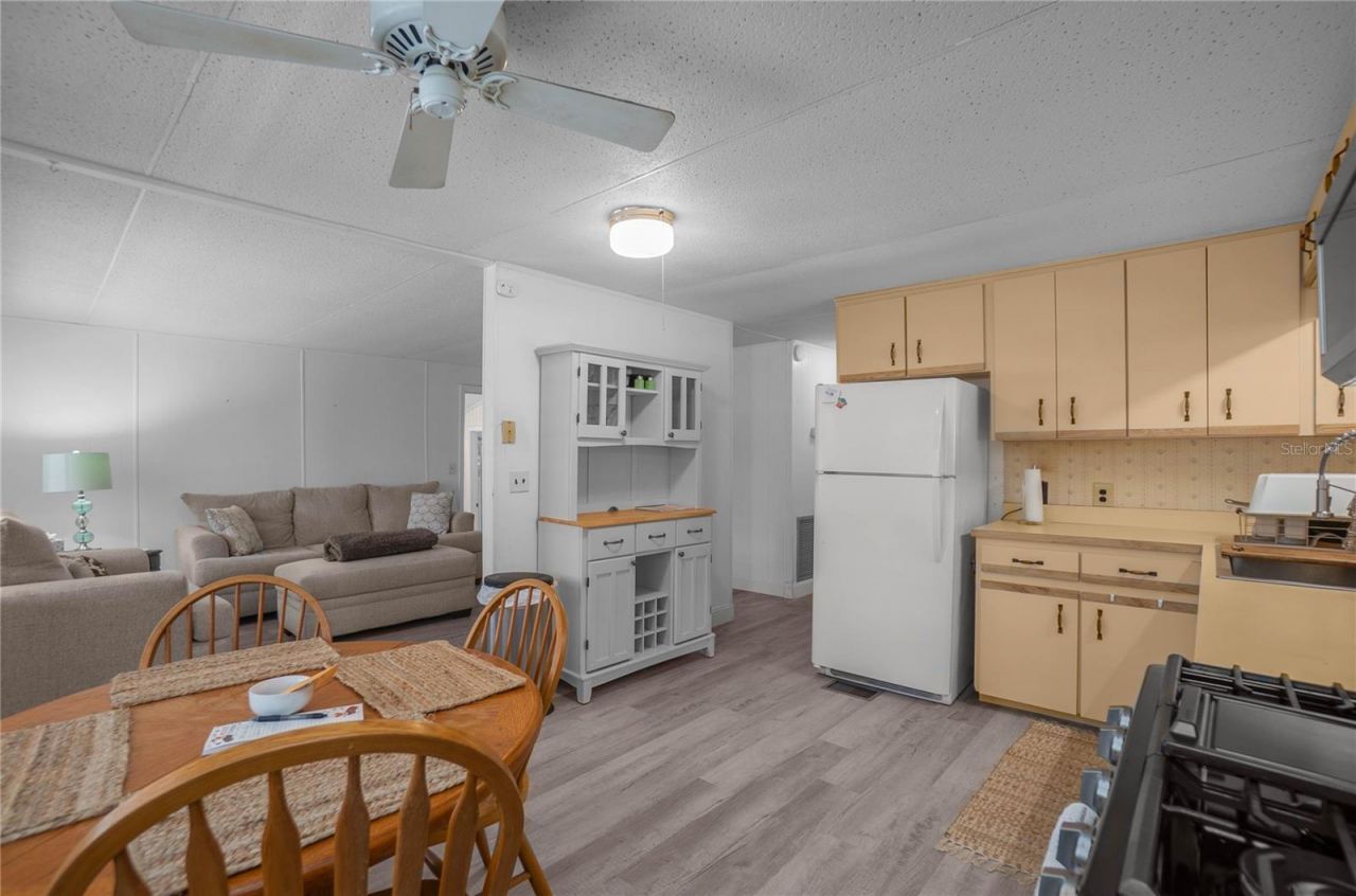 4556 E Shorewood Drive , Hernando, FL 34442 Photo