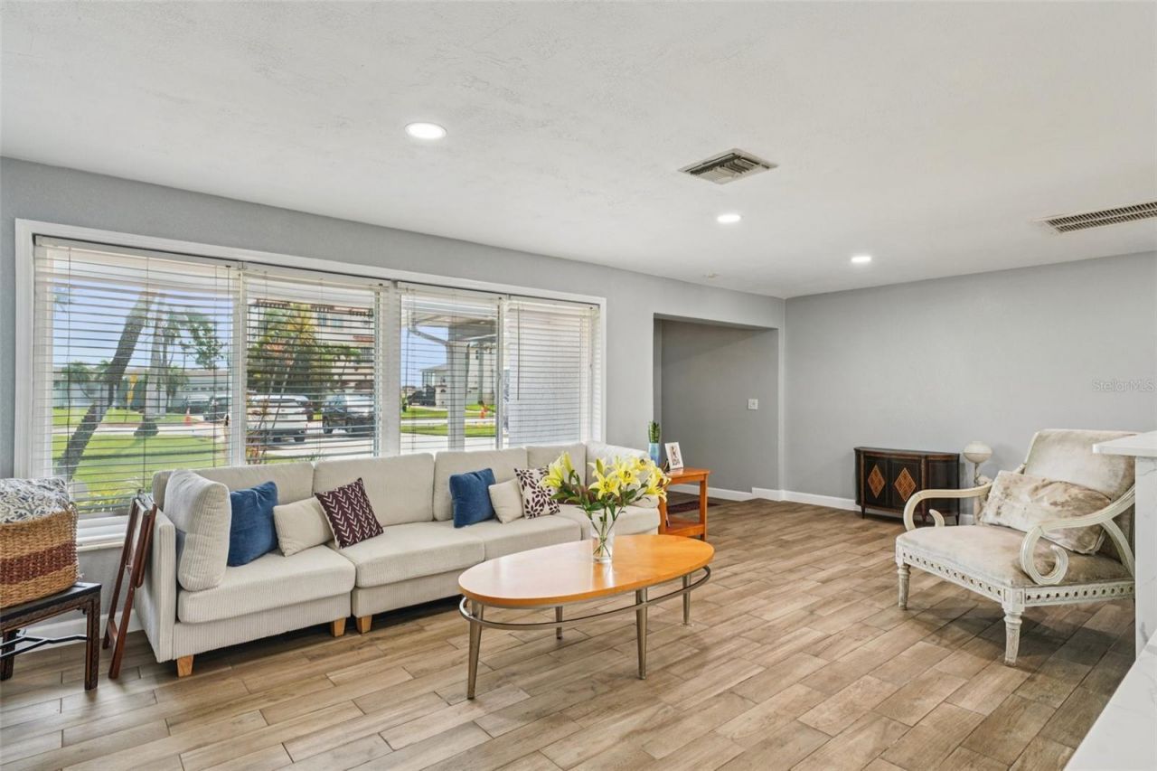 6010 Bayou Grande Boulevard Ne, Saint Petersburg, FL 33703 Photo