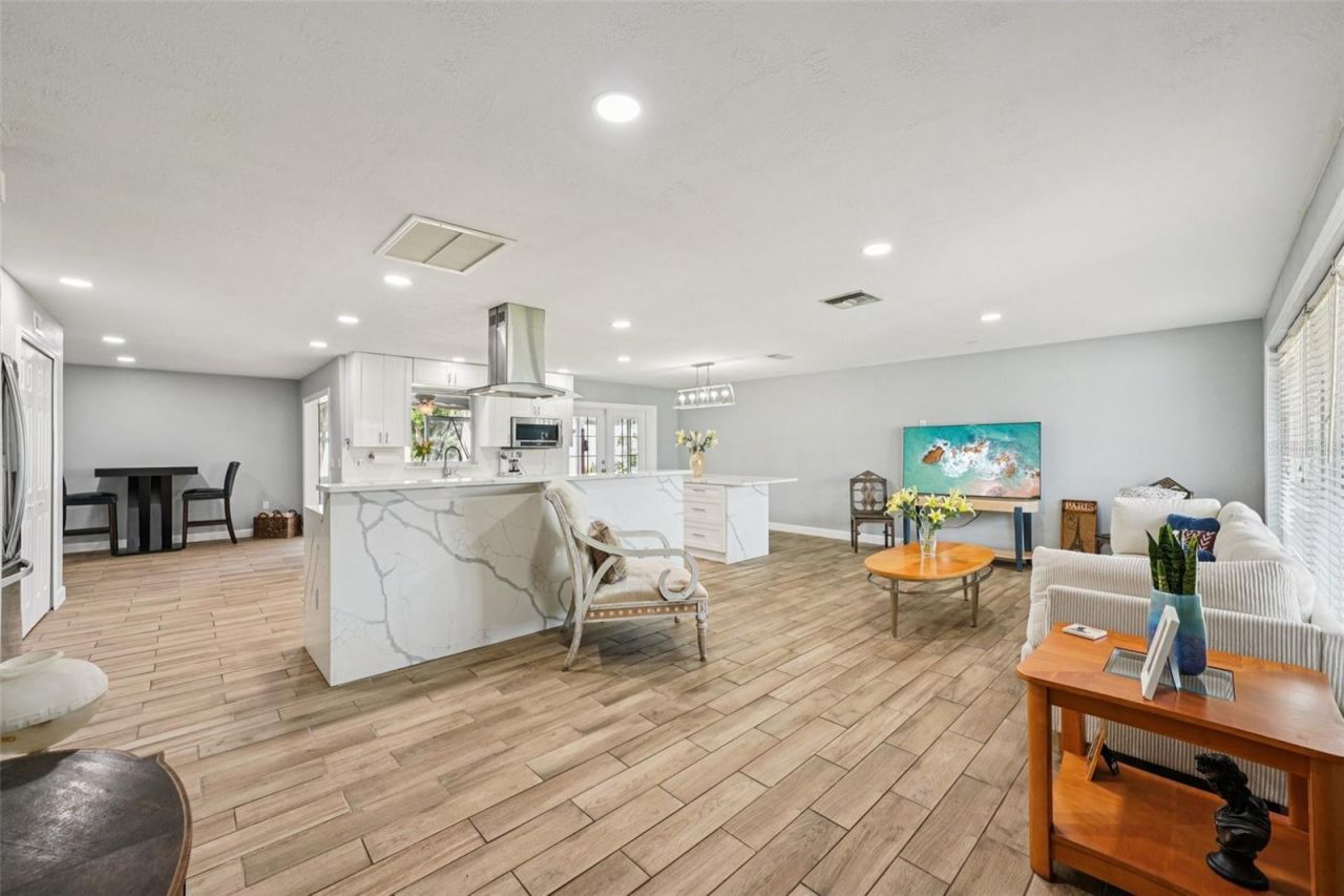 6010 Bayou Grande Boulevard Ne, Saint Petersburg, FL 33703 Photo