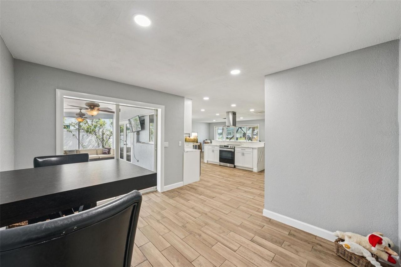 6010 Bayou Grande Boulevard Ne, Saint Petersburg, FL 33703 Photo