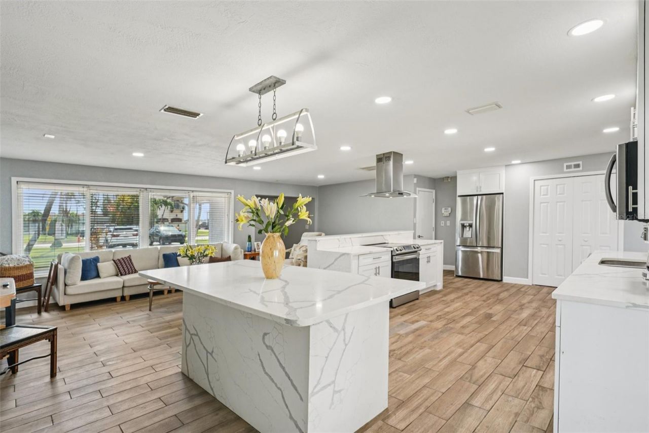 6010 Bayou Grande Boulevard Ne, Saint Petersburg, FL 33703 Photo