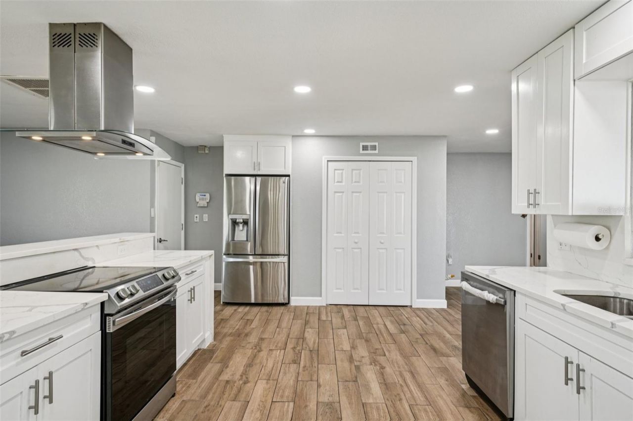6010 Bayou Grande Boulevard Ne, Saint Petersburg, FL 33703 Photo