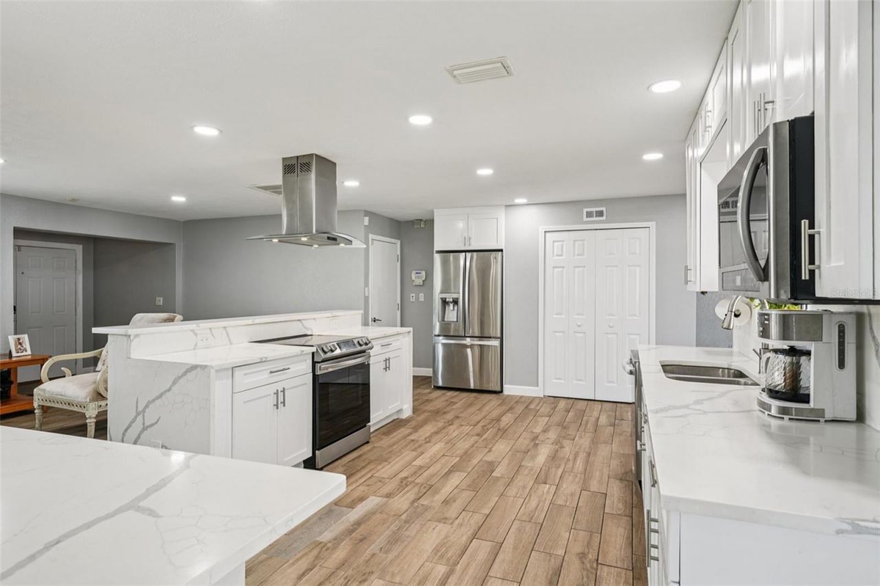 6010 Bayou Grande Boulevard Ne, Saint Petersburg, FL 33703 Photo