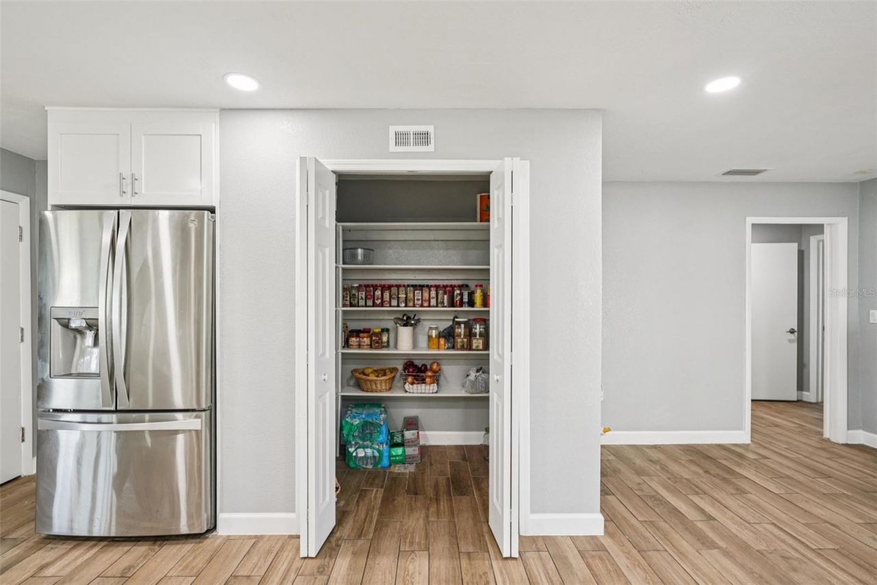 6010 Bayou Grande Boulevard Ne, Saint Petersburg, FL 33703 Photo