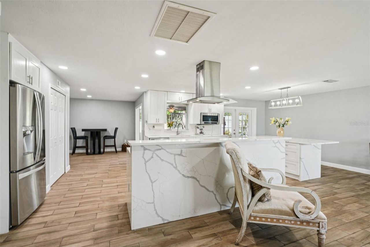 6010 Bayou Grande Boulevard Ne, Saint Petersburg, FL 33703 Photo