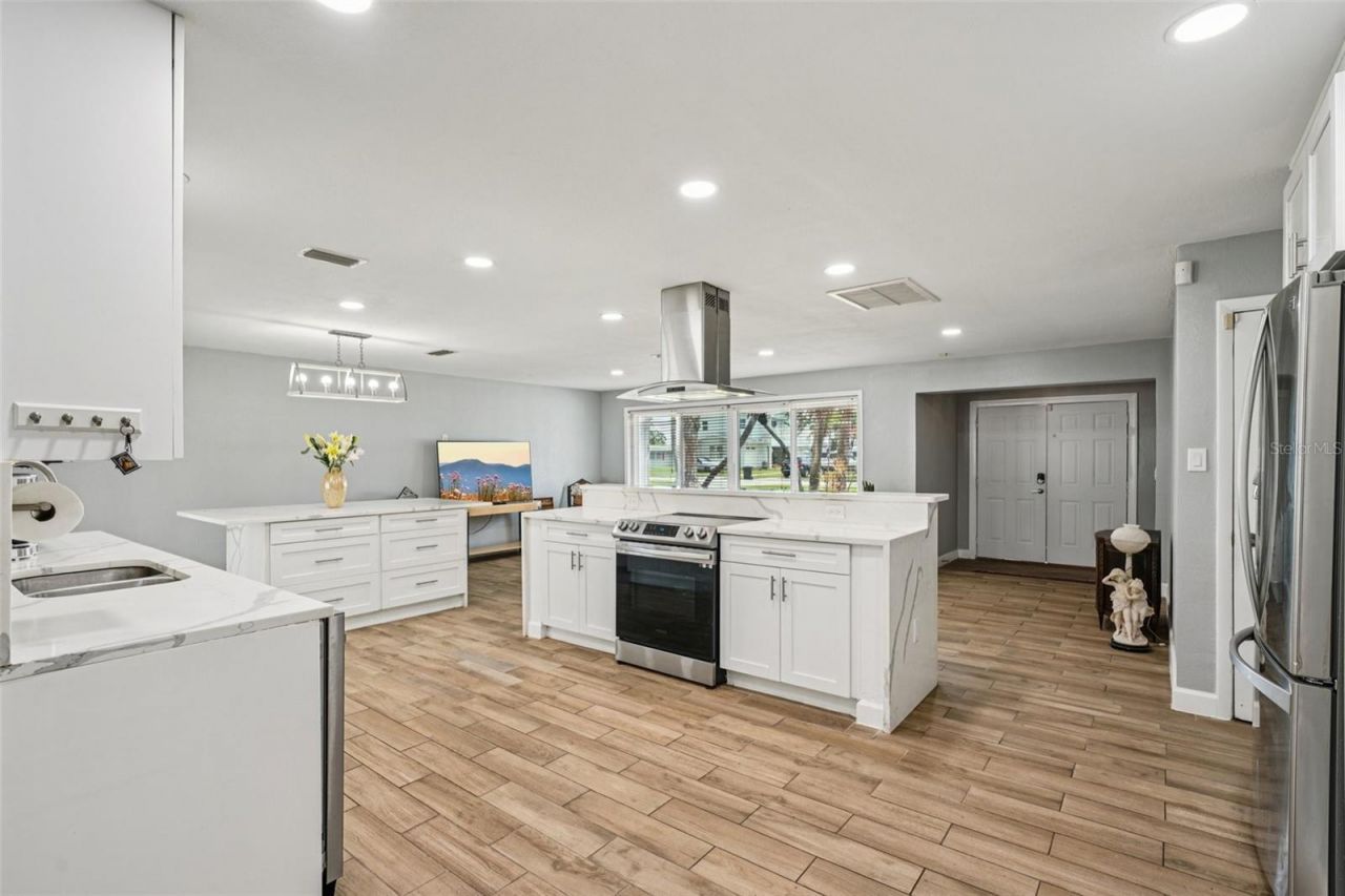 6010 Bayou Grande Boulevard Ne, Saint Petersburg, FL 33703 Photo