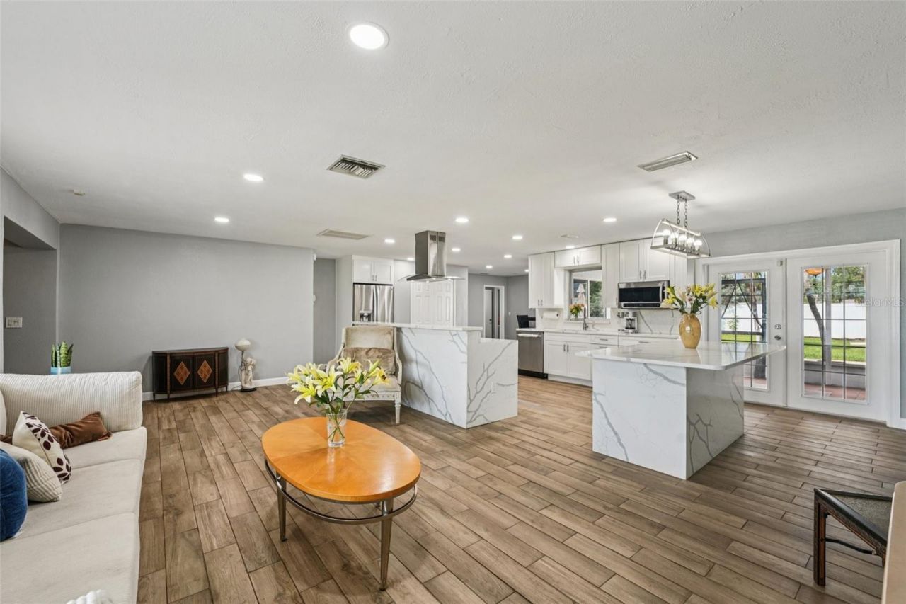 6010 Bayou Grande Boulevard Ne, Saint Petersburg, FL 33703 Photo