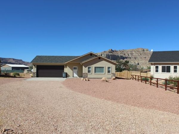 1015 E CANYON DR , Big Water, UT 84741