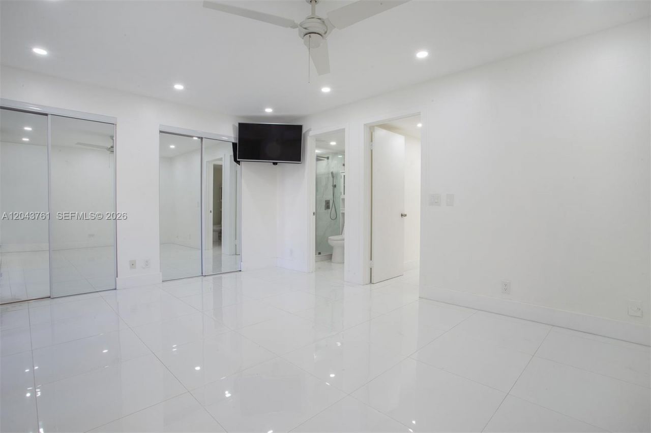 13350 SW 1st St , Unit 112P, Pembroke Pines, FL 33027 Photo