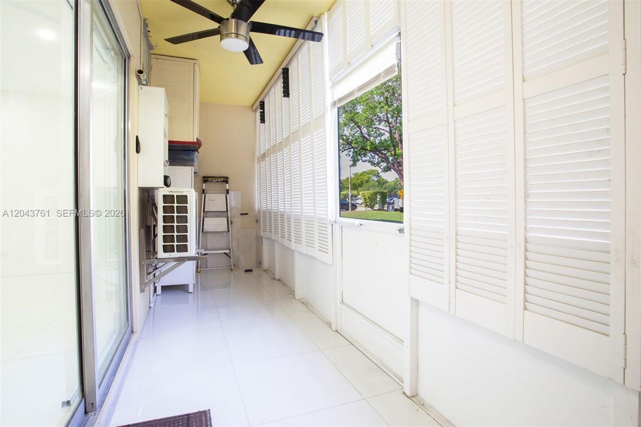 13350 SW 1st St , Unit 112P, Pembroke Pines, FL 33027 Photo