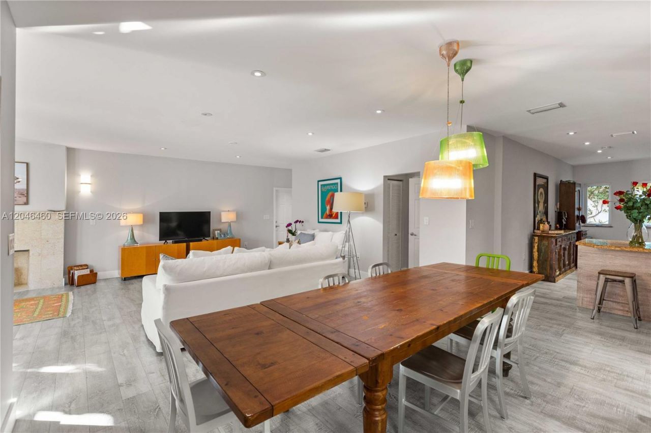 737 Alhambra Cir , Coral Gables, FL 33134 Photo