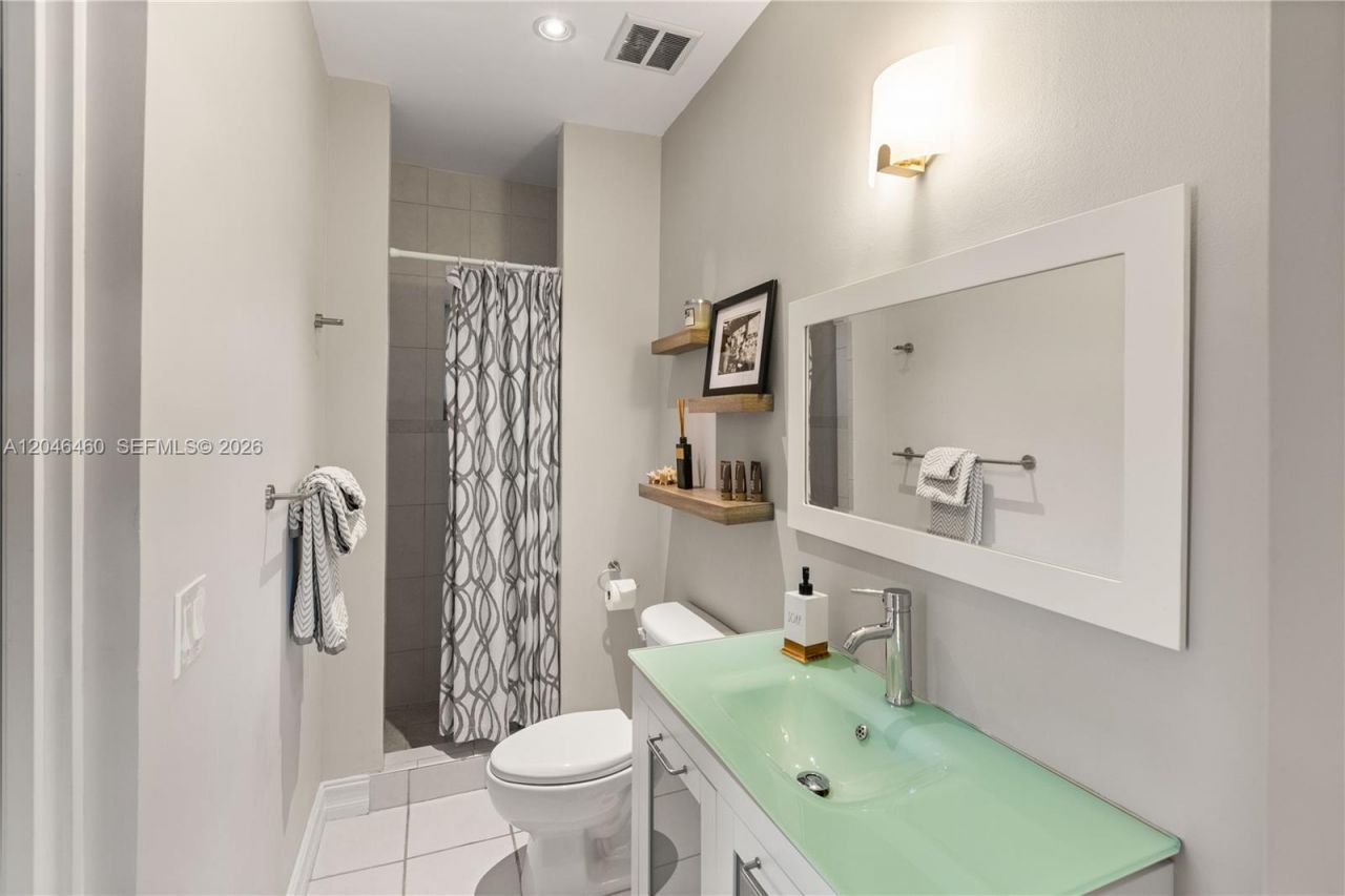 737 Alhambra Cir , Coral Gables, FL 33134 Photo