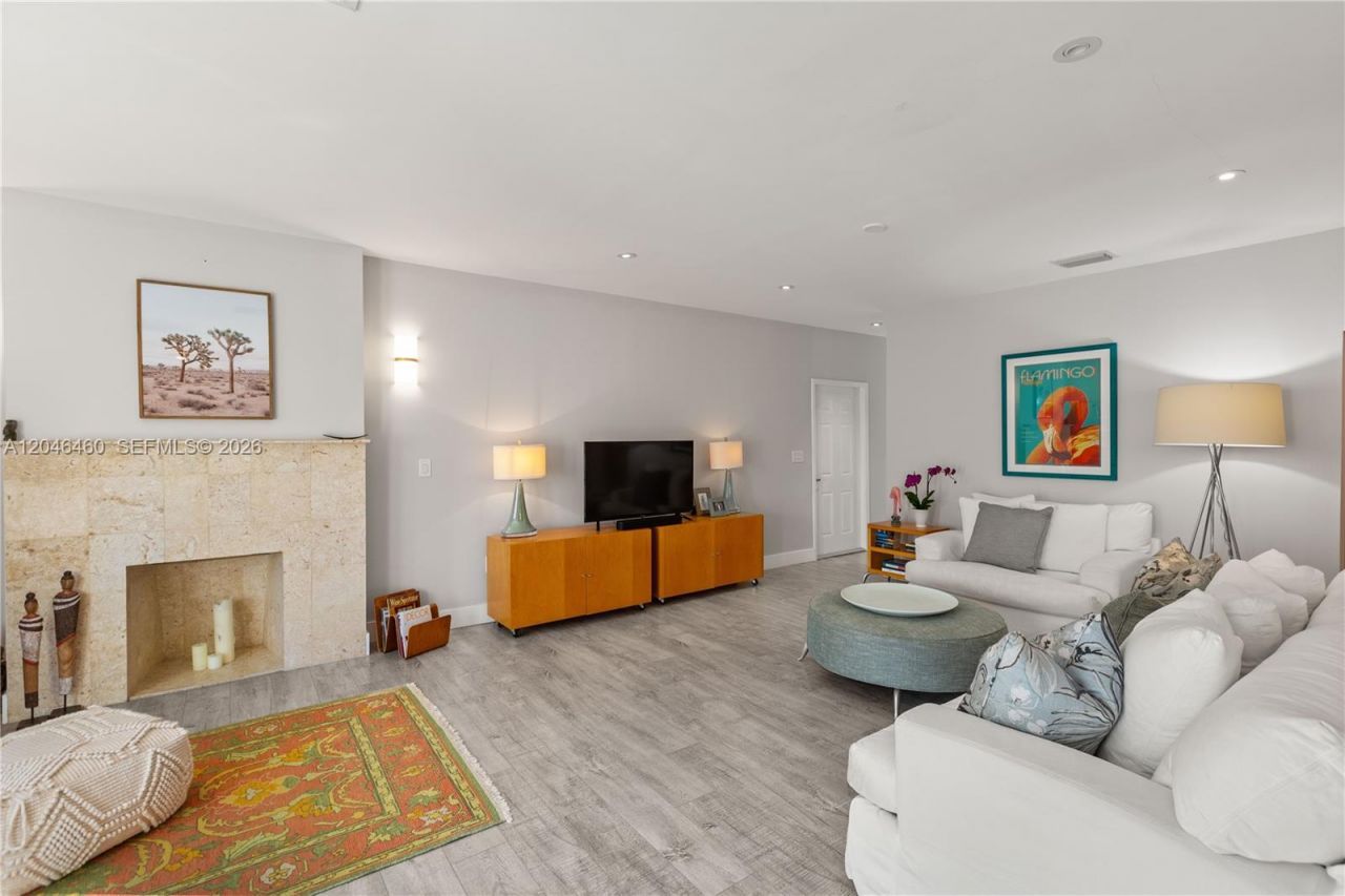 737 Alhambra Cir , Coral Gables, FL 33134 Photo