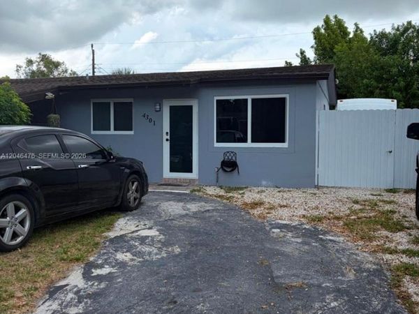 4301 NW 59th Ct, North Lauderdale, FL 33319
