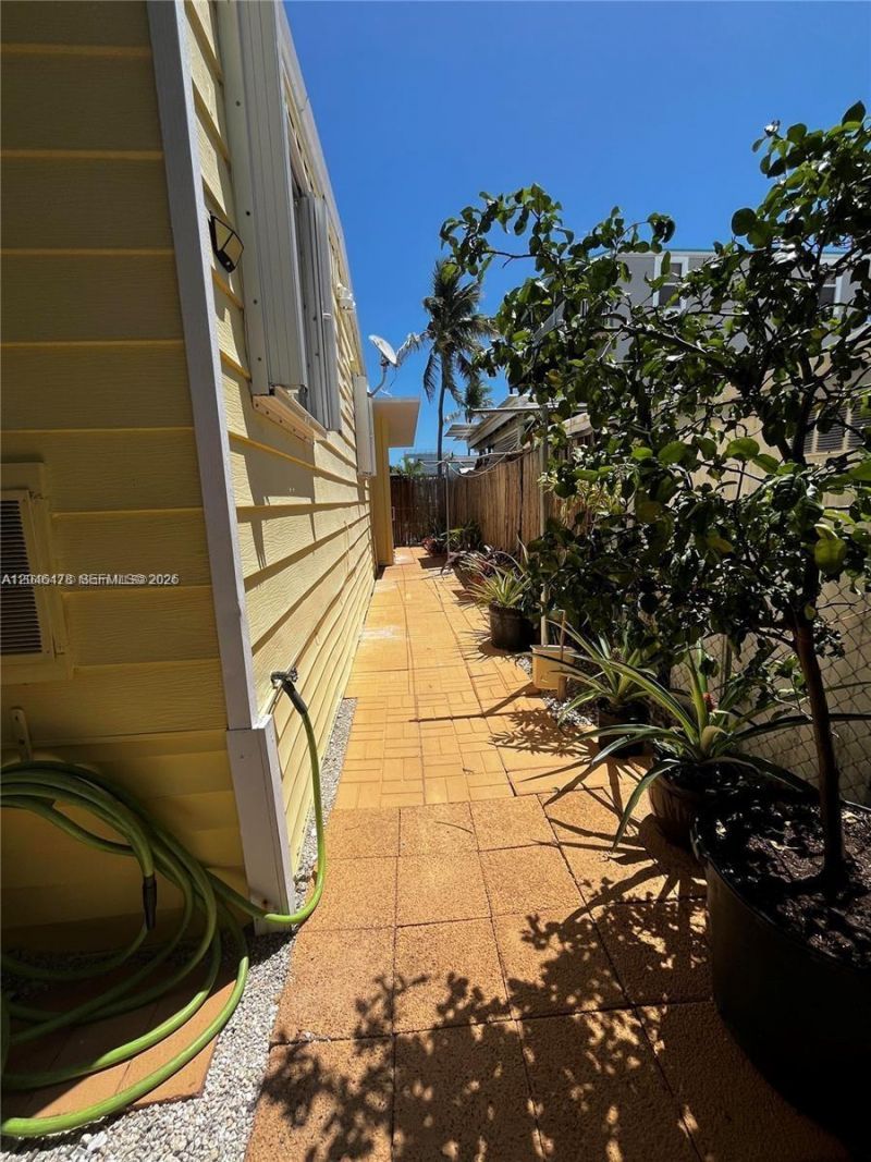 84 Avenue D, Unit D, Key Largo, FL 33037 Photo